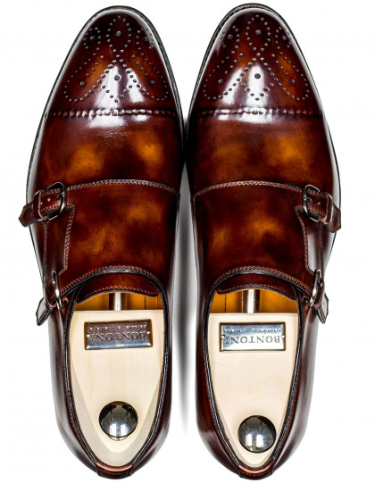 Bontoni double monk in brown with Budapester pattern, hidden felled seam and elaborate polishing